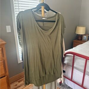 GAP Olive Short Sleeve Women's Tee